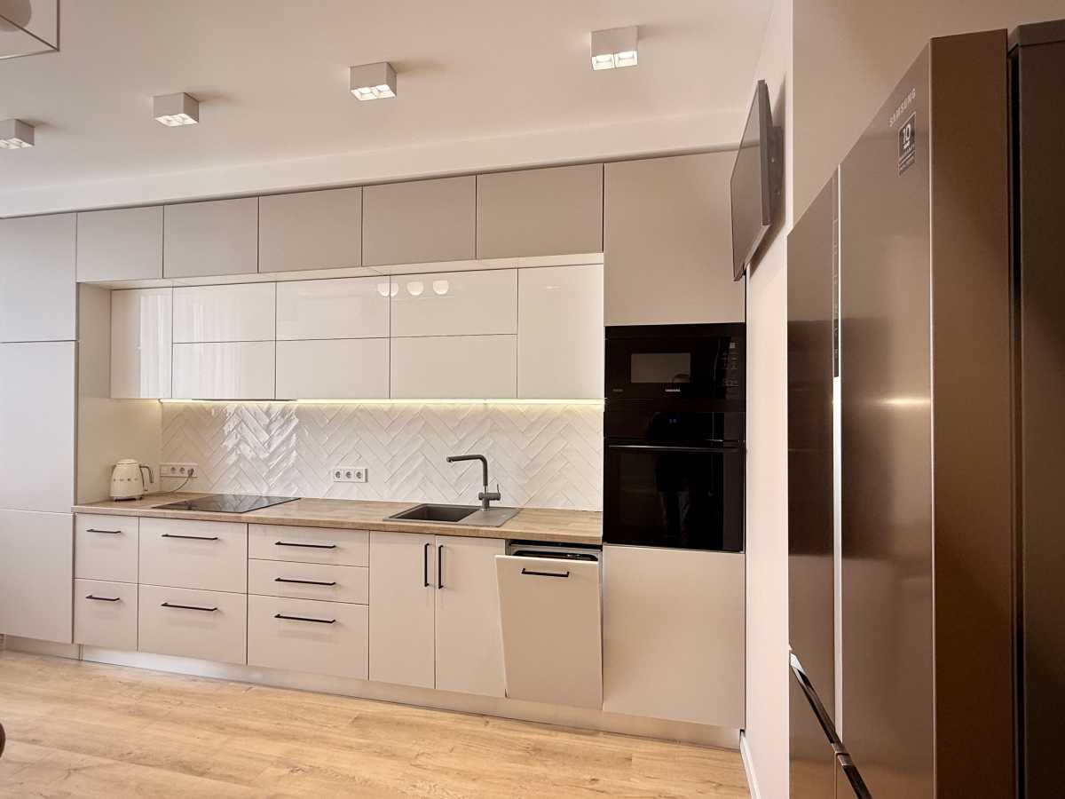 Продажа 2-комнатной квартиры 74 м², Канатная ул., 122Б