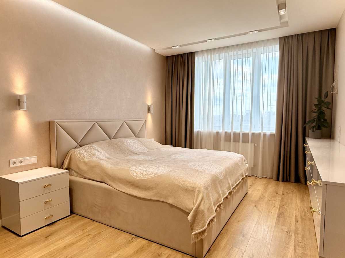 Продажа 2-комнатной квартиры 74 м², Канатная ул., 122Б