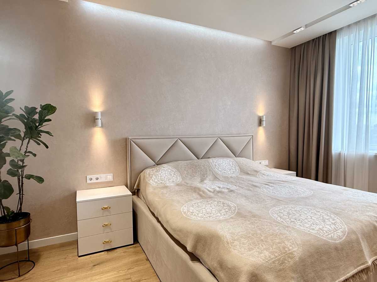 Продажа 2-комнатной квартиры 74 м², Канатная ул., 122Б