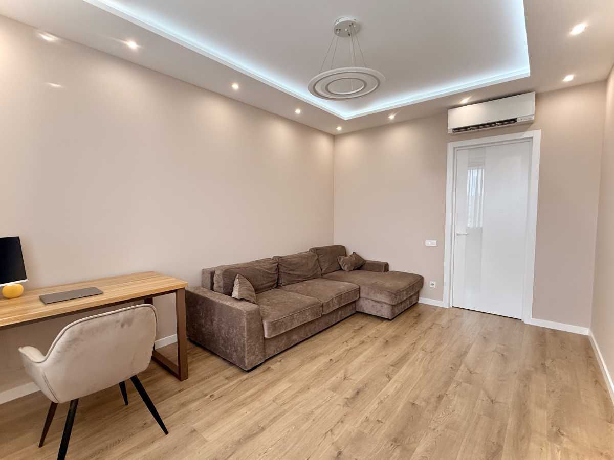 Продажа 2-комнатной квартиры 74 м², Канатная ул., 122Б