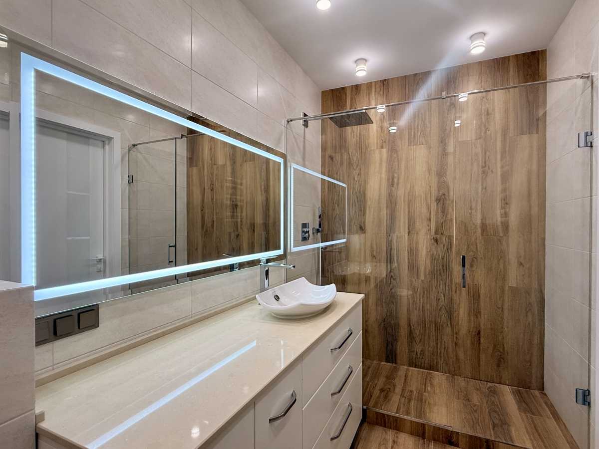 Продажа 2-комнатной квартиры 74 м², Канатная ул., 122Б