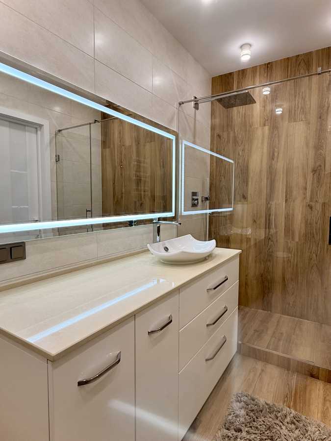 Продажа 2-комнатной квартиры 74 м², Канатная ул., 122Б