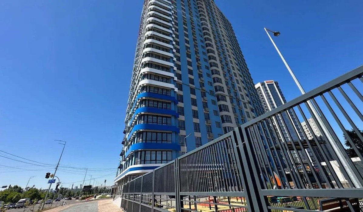 Продаж смарт квартири 31.4 м², Дніпровська наб., 17