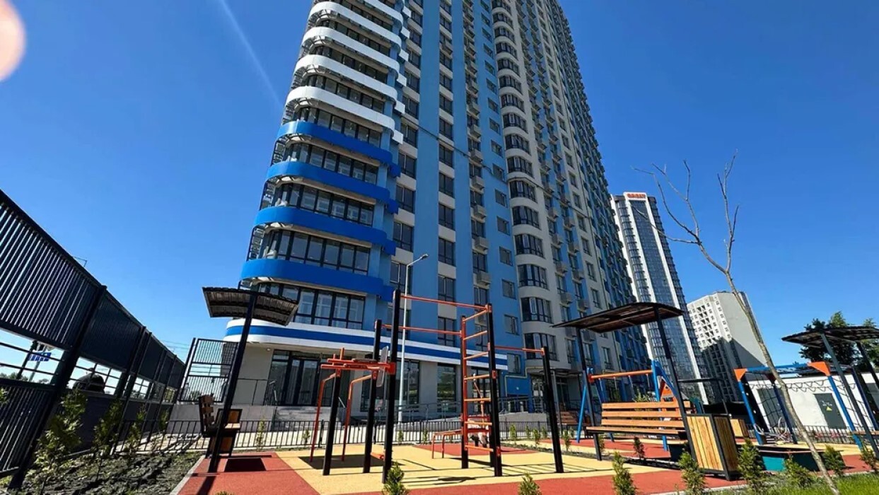Продаж смарт квартири 31.4 м², Дніпровська наб., 17