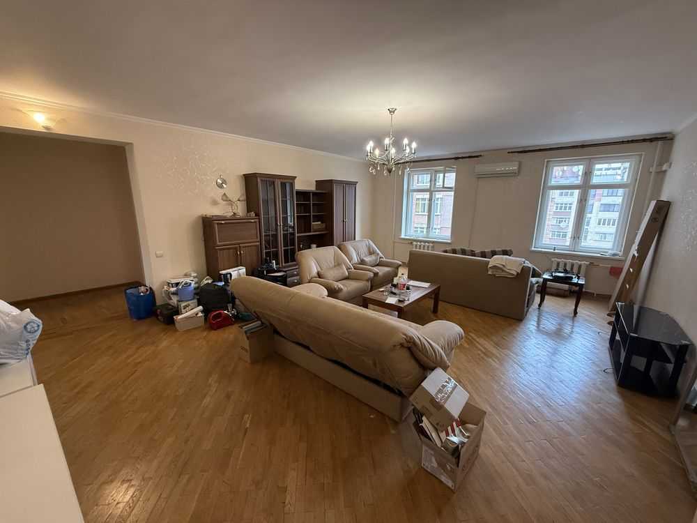 Продаж 3-кімнатної квартири 126 м², Золотоустівська вул., 10/12
