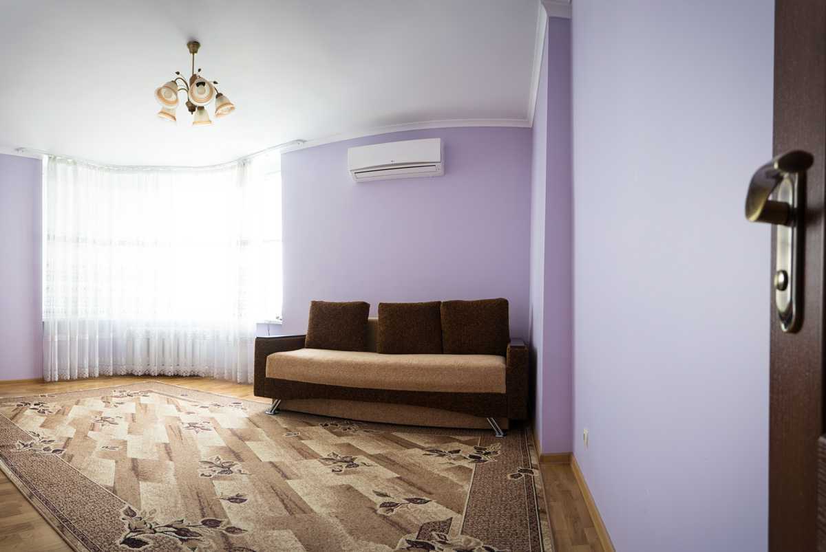 Оренда 1-кімнатної квартири 53 м², Осіння вул., 33