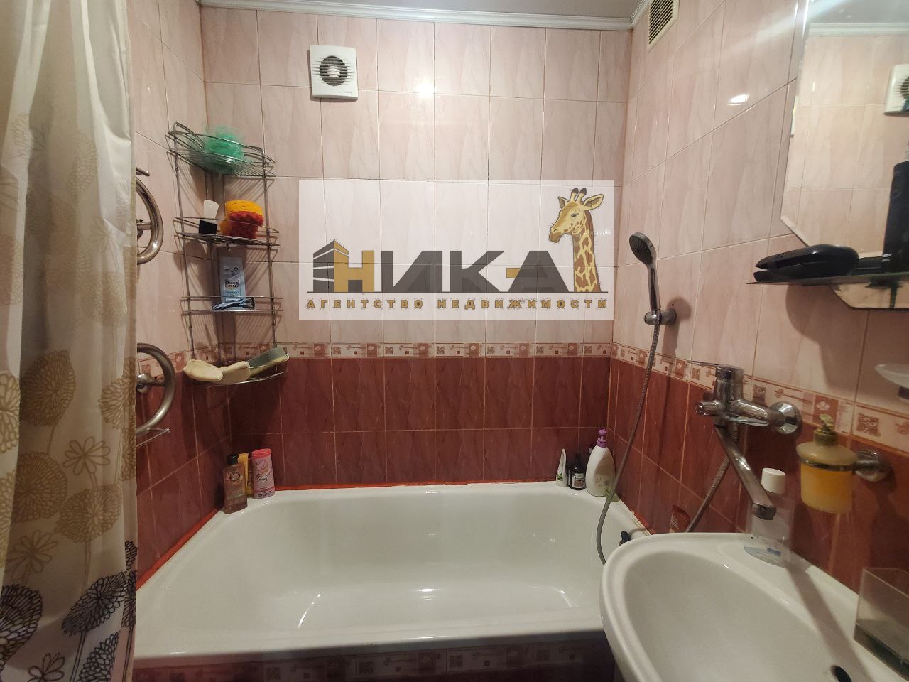Продажа 3-комнатной квартиры 68 м², Глазунова ул.