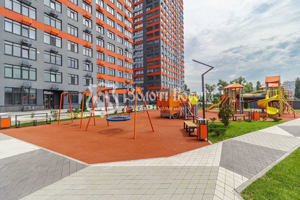 Продажа 3-комнатной квартиры 73 м², Черниговская ул., 8б