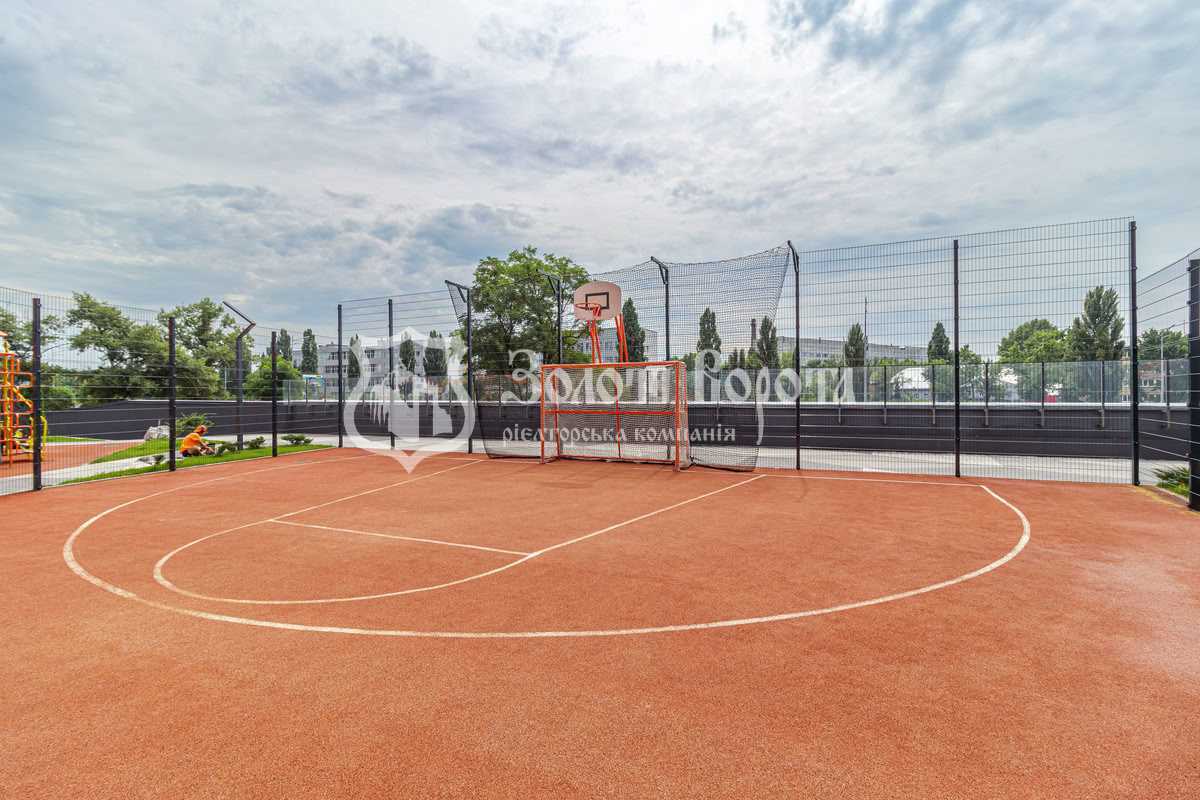Продажа 3-комнатной квартиры 73 м², Черниговская ул., 8б