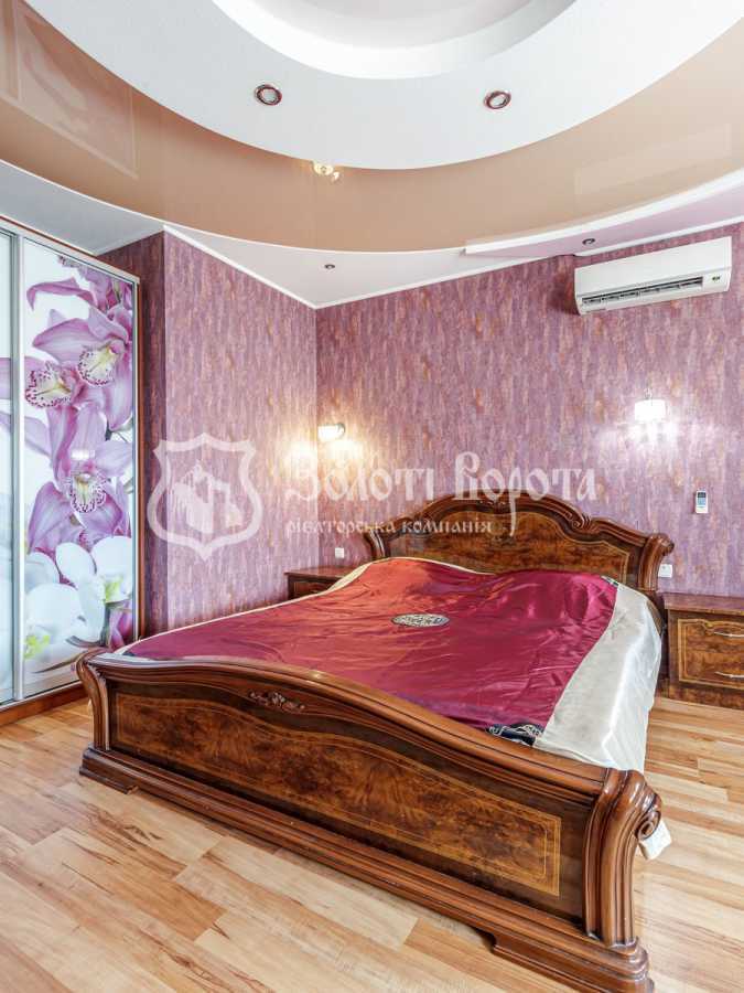Продажа 3-комнатной квартиры 118 м², Анны Ахматовой ул., 13Д