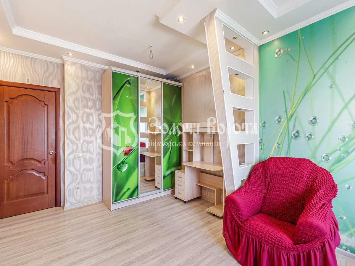 Продажа 3-комнатной квартиры 118 м², Анны Ахматовой ул., 13Д