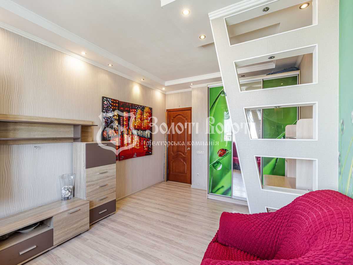 Продажа 3-комнатной квартиры 118 м², Анны Ахматовой ул., 13Д