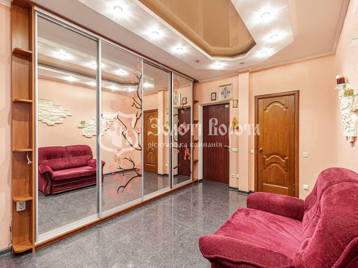 Продажа 3-комнатной квартиры 118 м², Анны Ахматовой ул., 13Д