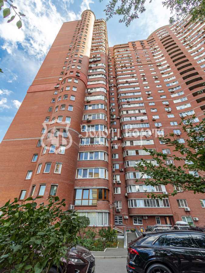 Продажа 3-комнатной квартиры 118 м², Анны Ахматовой ул., 13Д