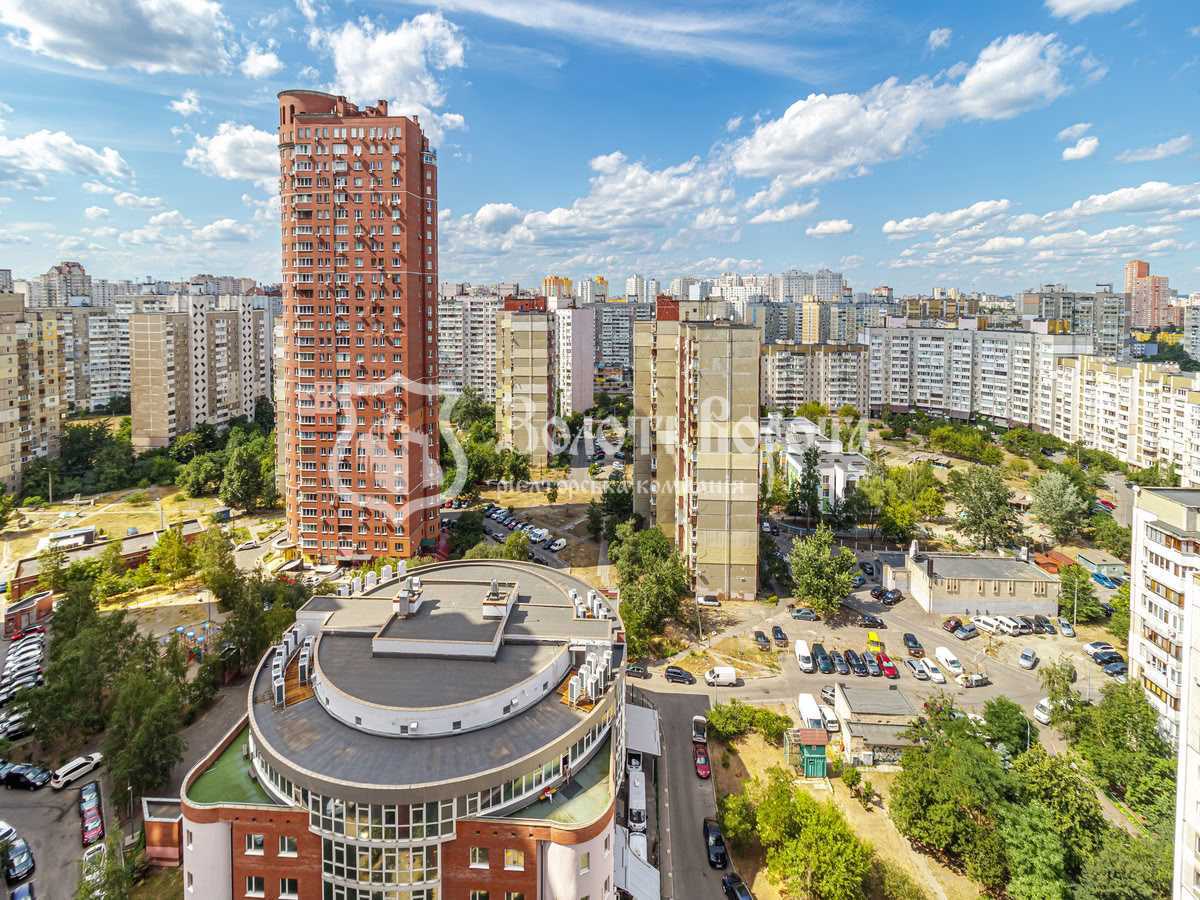 Продажа 3-комнатной квартиры 118 м², Анны Ахматовой ул., 13Д