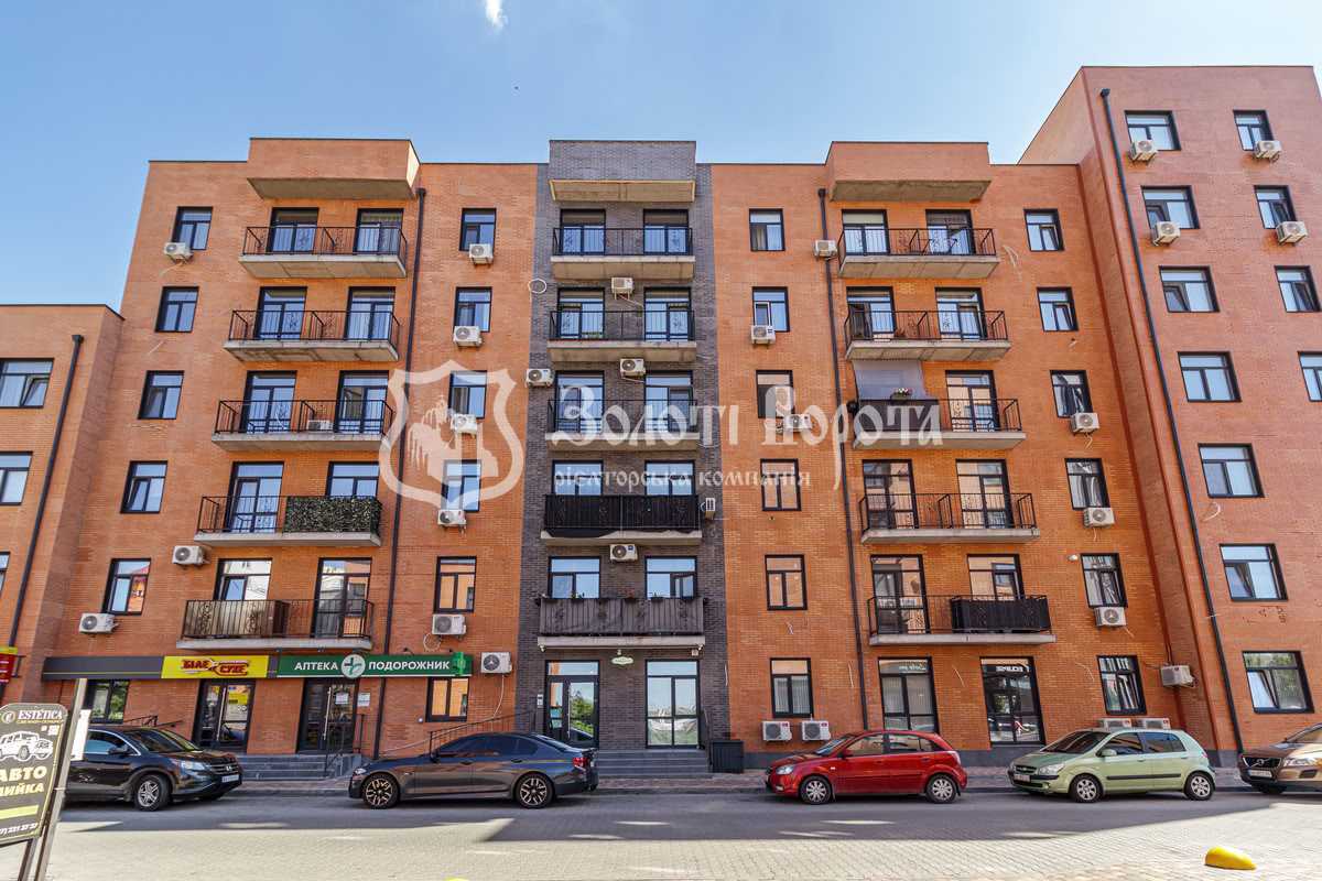 Продаж 2-кімнатної квартири 45 м², Покровська вул., 24А