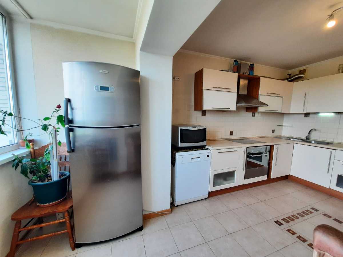 Продажа 3-комнатной квартиры 96 м², Северная ул., 2/58