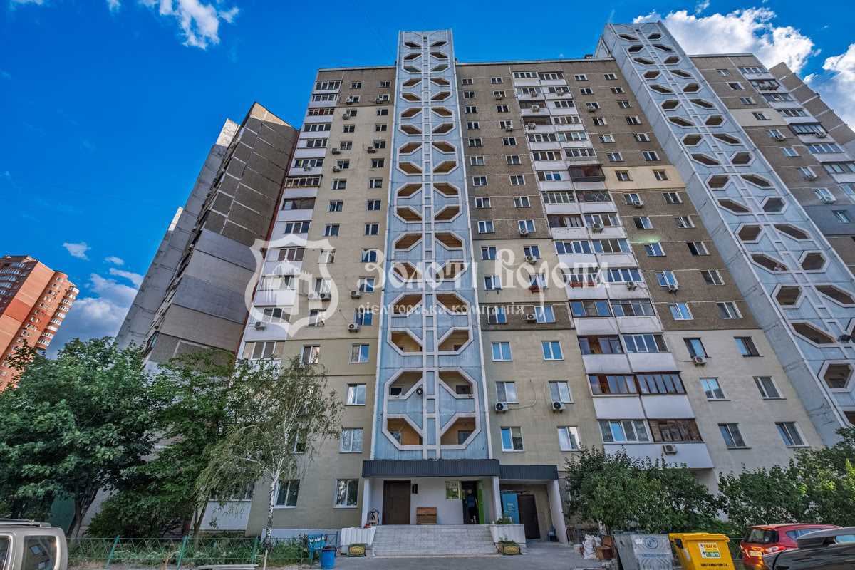Продажа 2-комнатной квартиры 56 м², Анны Ахматовой ул., 19