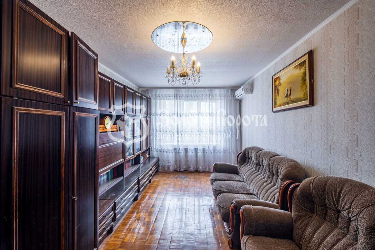 Продажа 3-комнатной квартиры 70.5 м², Оболонская пл., 3