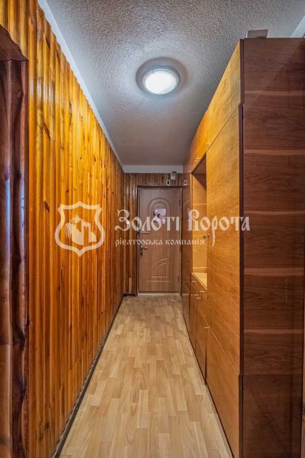 Продажа 3-комнатной квартиры 70.5 м², Оболонская пл., 3