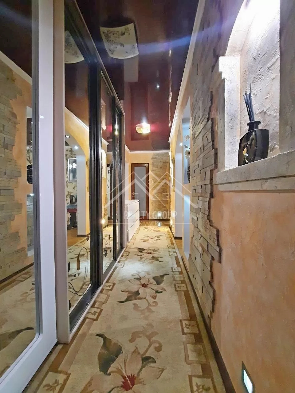 Продажа 3-комнатной квартиры 67 м²