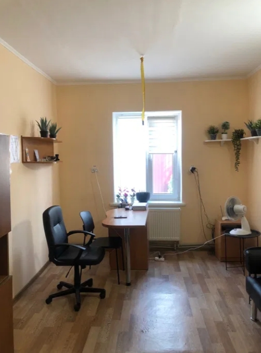 Оренда приміщення вільного призначення 180 м², Слободская вул.