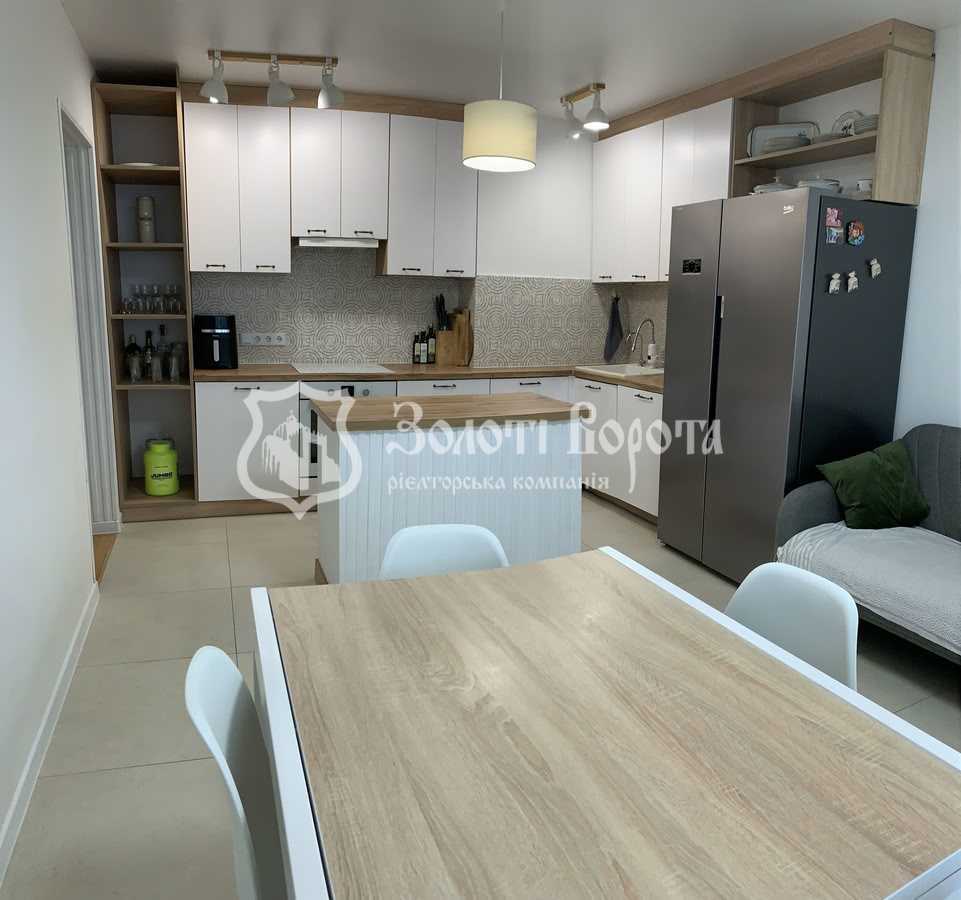 Продаж 2-кімнатної квартири 73.1 м², Ревуцького вул., 54