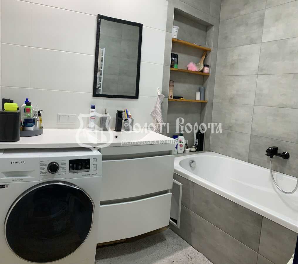 Продаж 2-кімнатної квартири 73.1 м², Ревуцького вул., 54