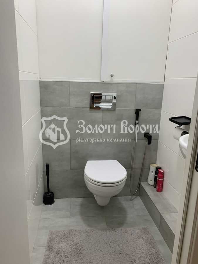 Продаж 2-кімнатної квартири 73.1 м², Ревуцького вул., 54