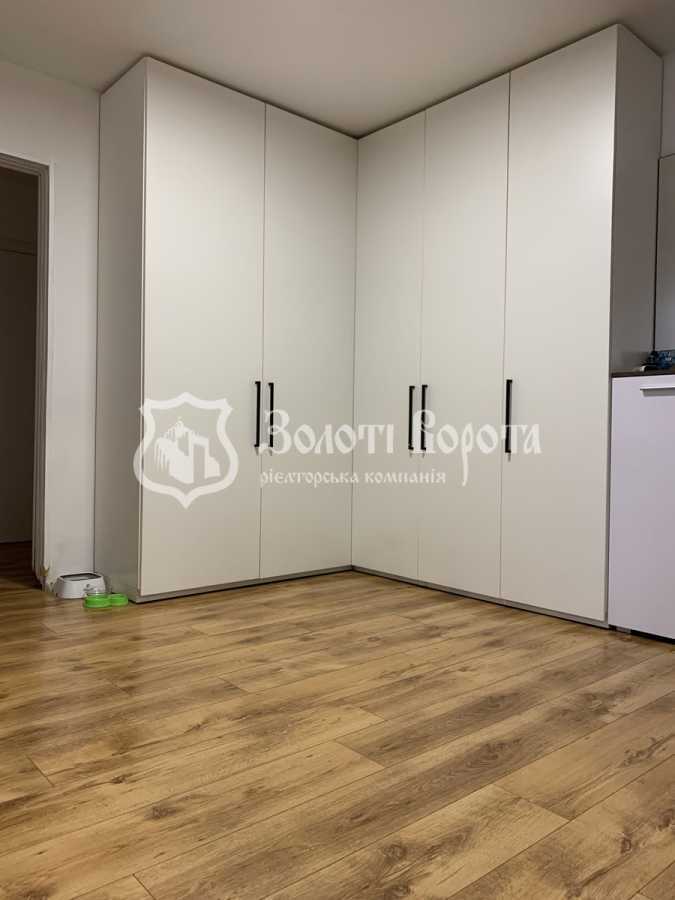 Продаж 2-кімнатної квартири 73.1 м², Ревуцького вул., 54