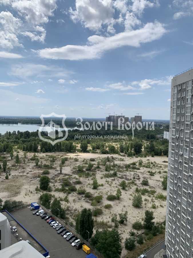 Продаж 2-кімнатної квартири 73.1 м², Ревуцького вул., 54
