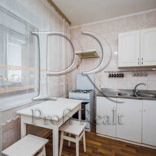 Продаж 1-кімнатної квартири 38 м², Булгакова вул., 8А