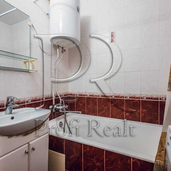 Продаж 1-кімнатної квартири 38 м², Булгакова вул., 8А
