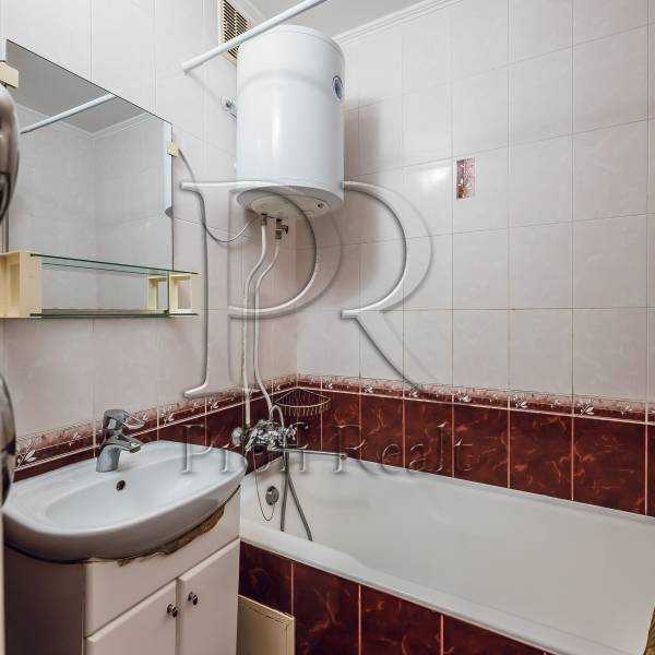 Продаж 1-кімнатної квартири 38 м², Булгакова вул., 8А