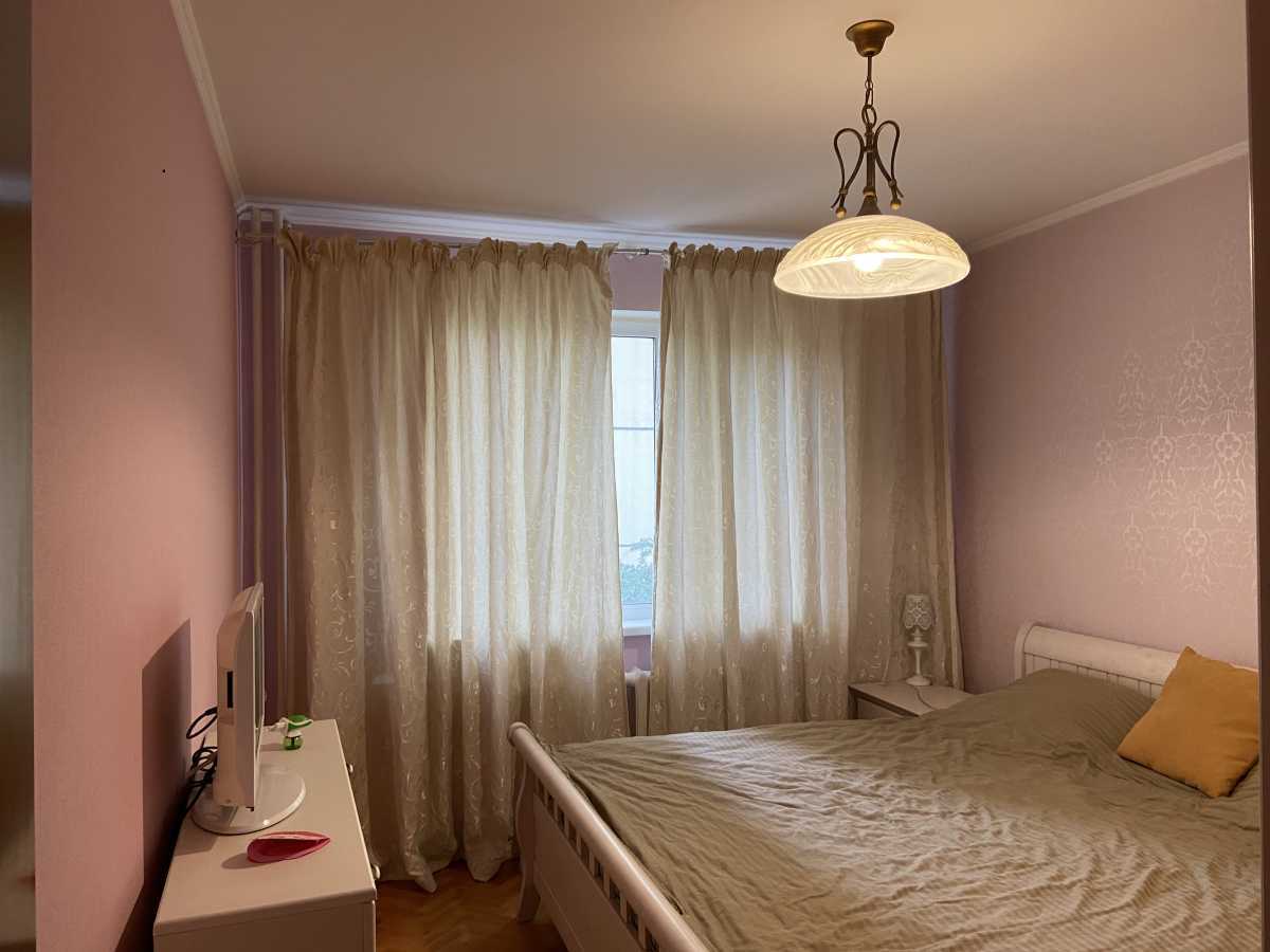 Продаж 3-кімнатної квартири 76 м², Кадетський Гай вул., 11