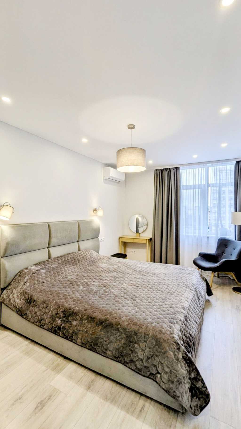 Продаж 1-кімнатної квартири 40 м², Родини Крістерів, 20-Б