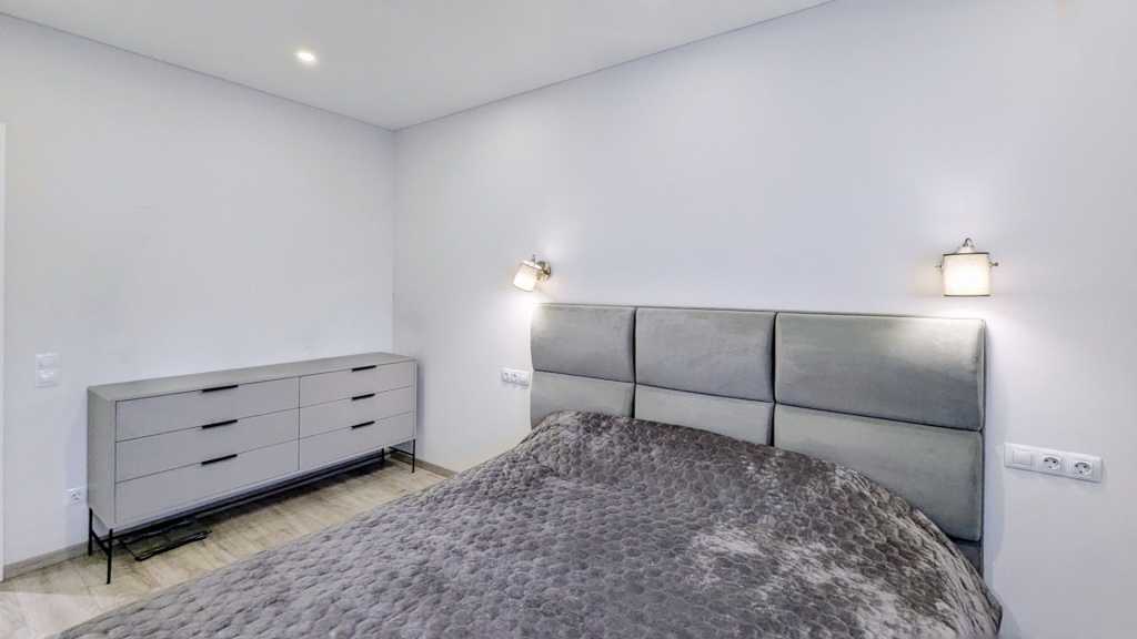 Продаж 1-кімнатної квартири 40 м², Родини Крістерів, 20-Б