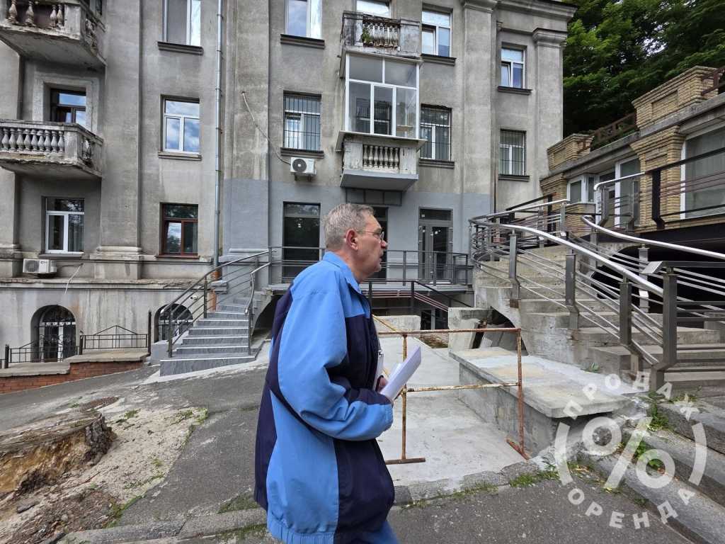 Оренда іншого торгівельного приміщення 110 м², Шовковична вул., 38