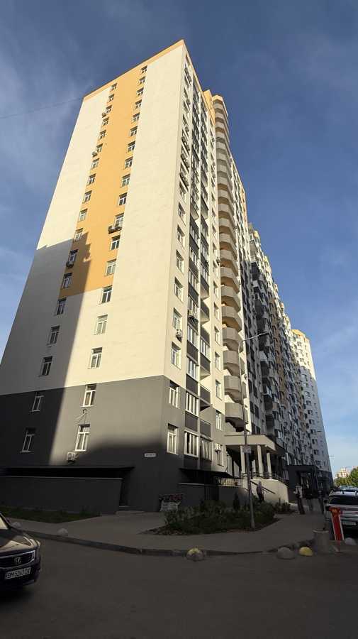 Продаж 1-кімнатної квартири 40 м², ЖК на вул. Симона Петлюри, 21б, будинок 1