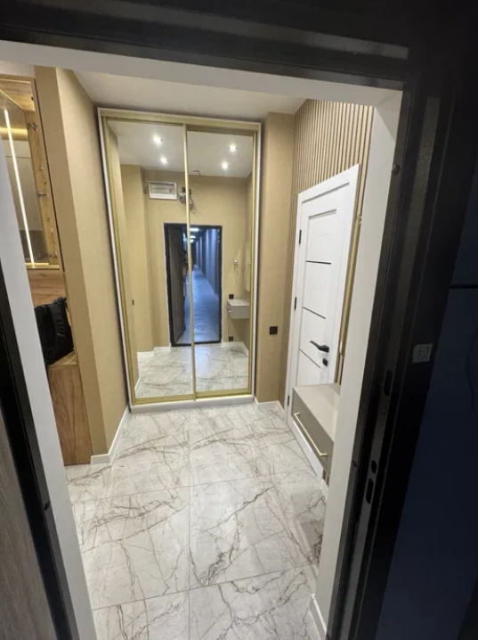 Продажа 1-комнатной квартиры 30 м², Генуэзская ул.