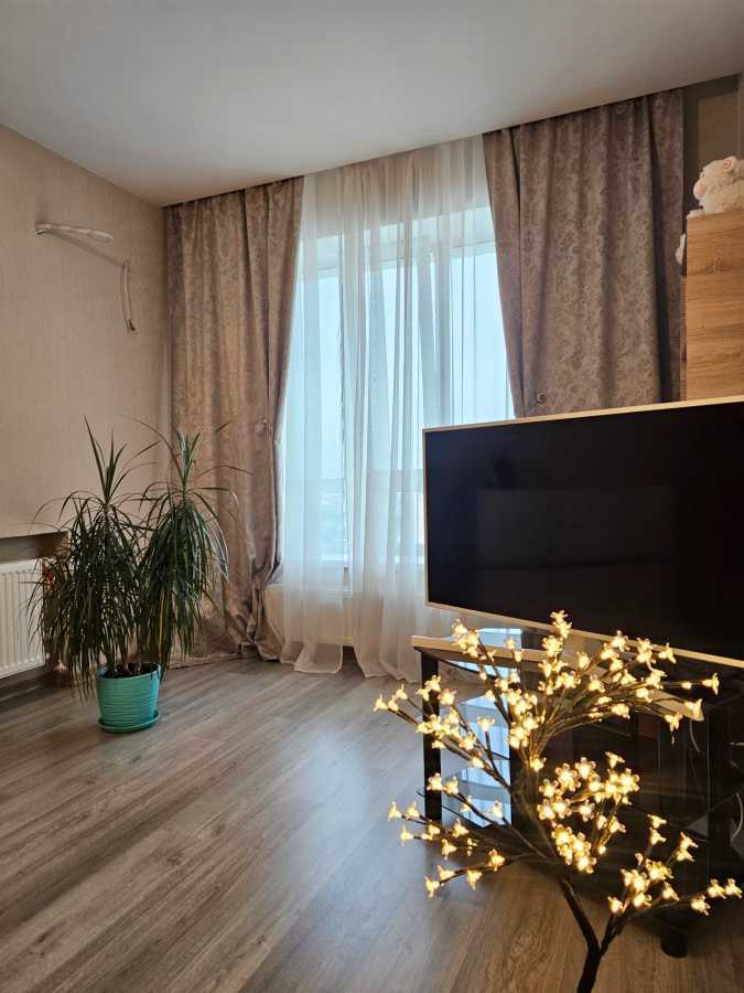 Продаж 1-кімнатної квартири 46 м², Чубинського вул., 4