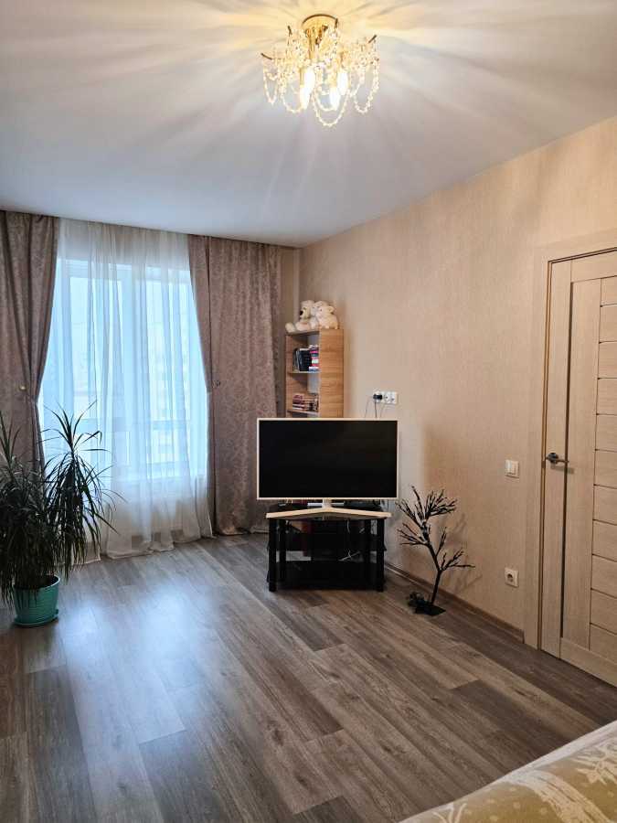 Продаж 1-кімнатної квартири 46 м², Чубинського вул., 4