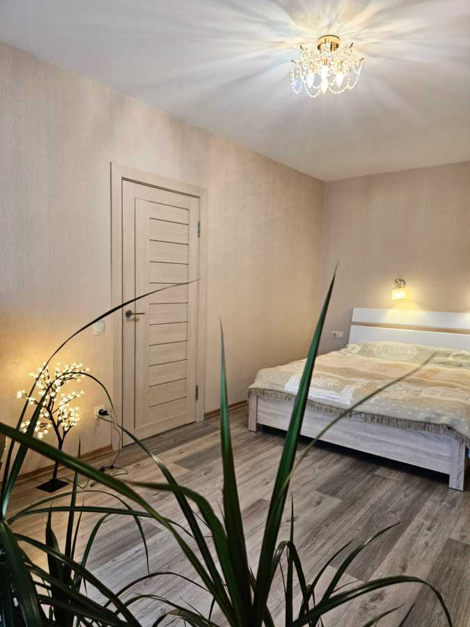 Продаж 1-кімнатної квартири 46 м², Чубинського вул., 4