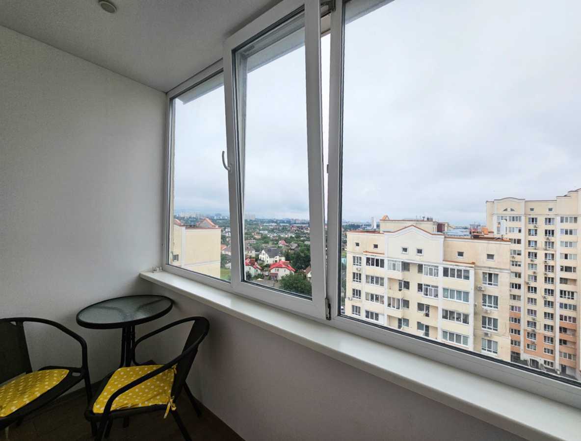 Продаж 1-кімнатної квартири 46 м², Чубинського вул., 4