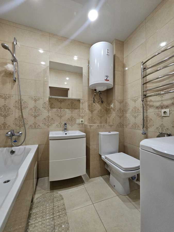 Продаж 1-кімнатної квартири 46 м², Чубинського вул., 4