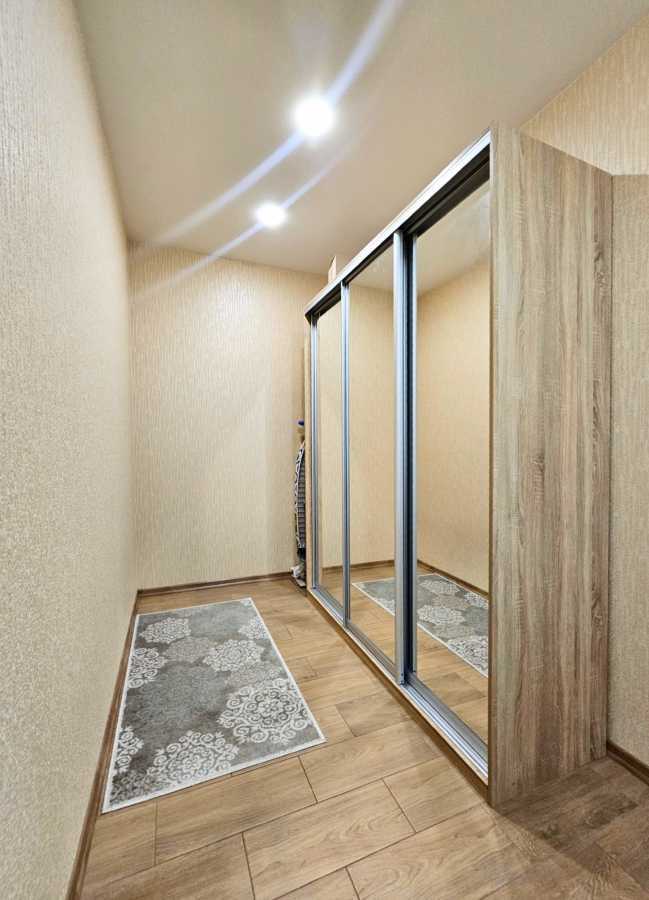 Продаж 1-кімнатної квартири 46 м², Чубинського вул., 4