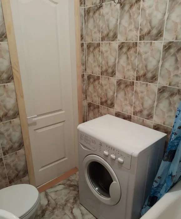 Оренда 1-кімнатної квартири 30 м², Будівельників вул., 1