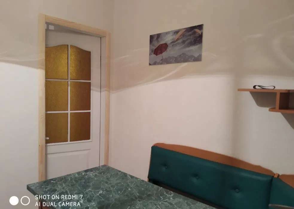 Оренда 1-кімнатної квартири 30 м², Будівельників вул., 1