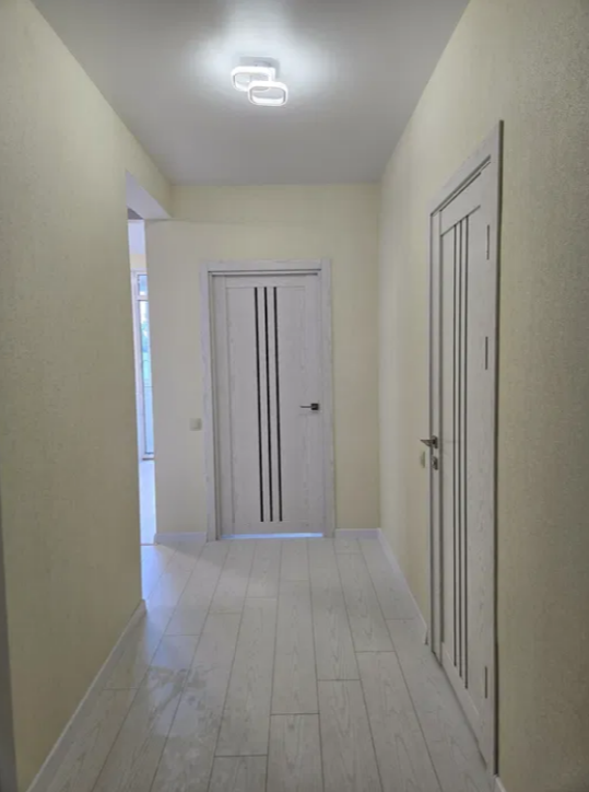 Продаж 2-кімнатної квартири 48 м², Жаботинского вул.