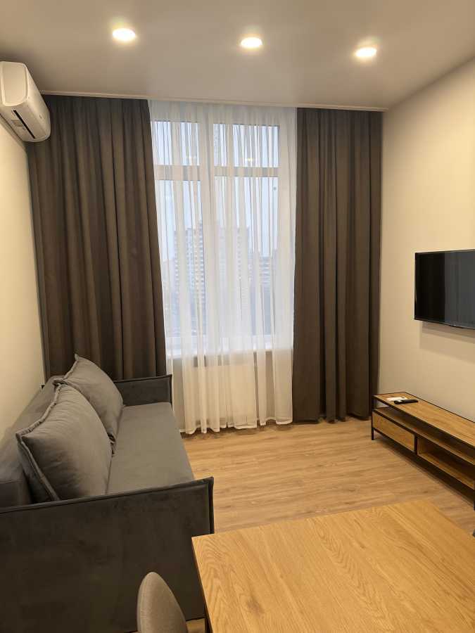 Оренда 2-кімнатної квартири 50 м², Миколи Гулака вул., 2А